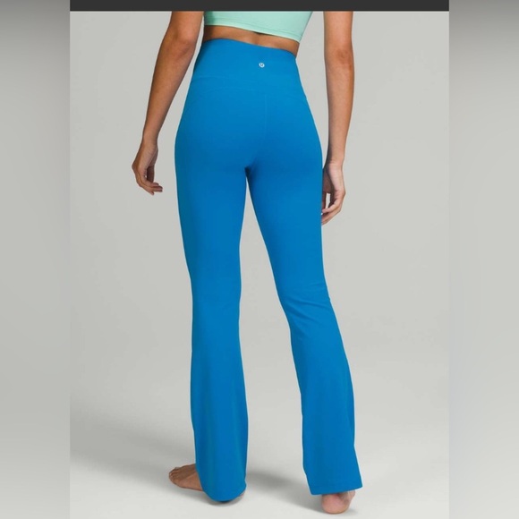 Lululemon 💎 Groove Super-High-Rise Flared Pant *Nulu
Poolside size 8 - Picture 3 of 7